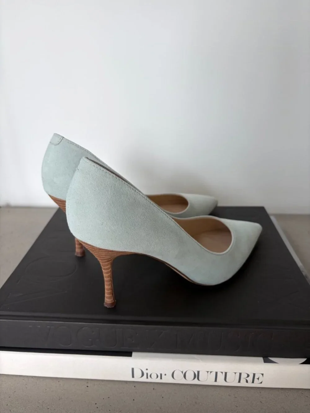 Marc Fisher LTD Mint Green Suede Pointed Toe Heels 7.5
